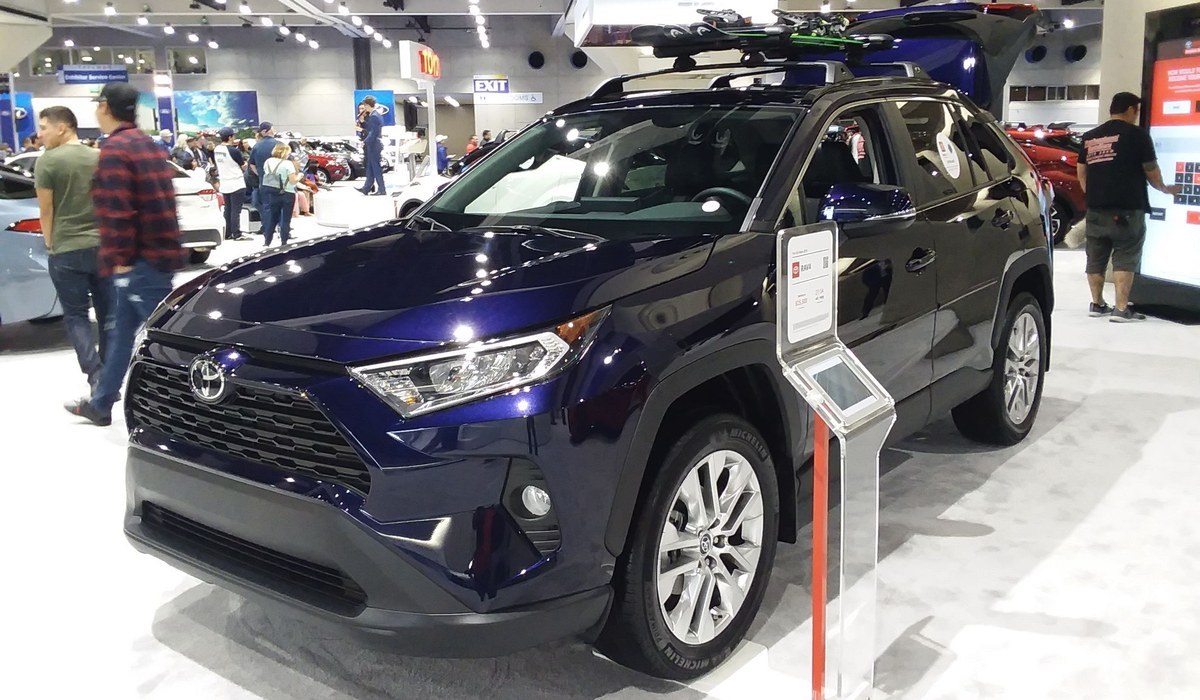 Toyota RAV4 inventory photo example